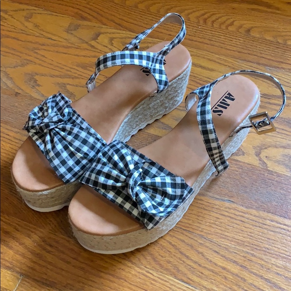 Gingham wedge shoes. BRAND NEW